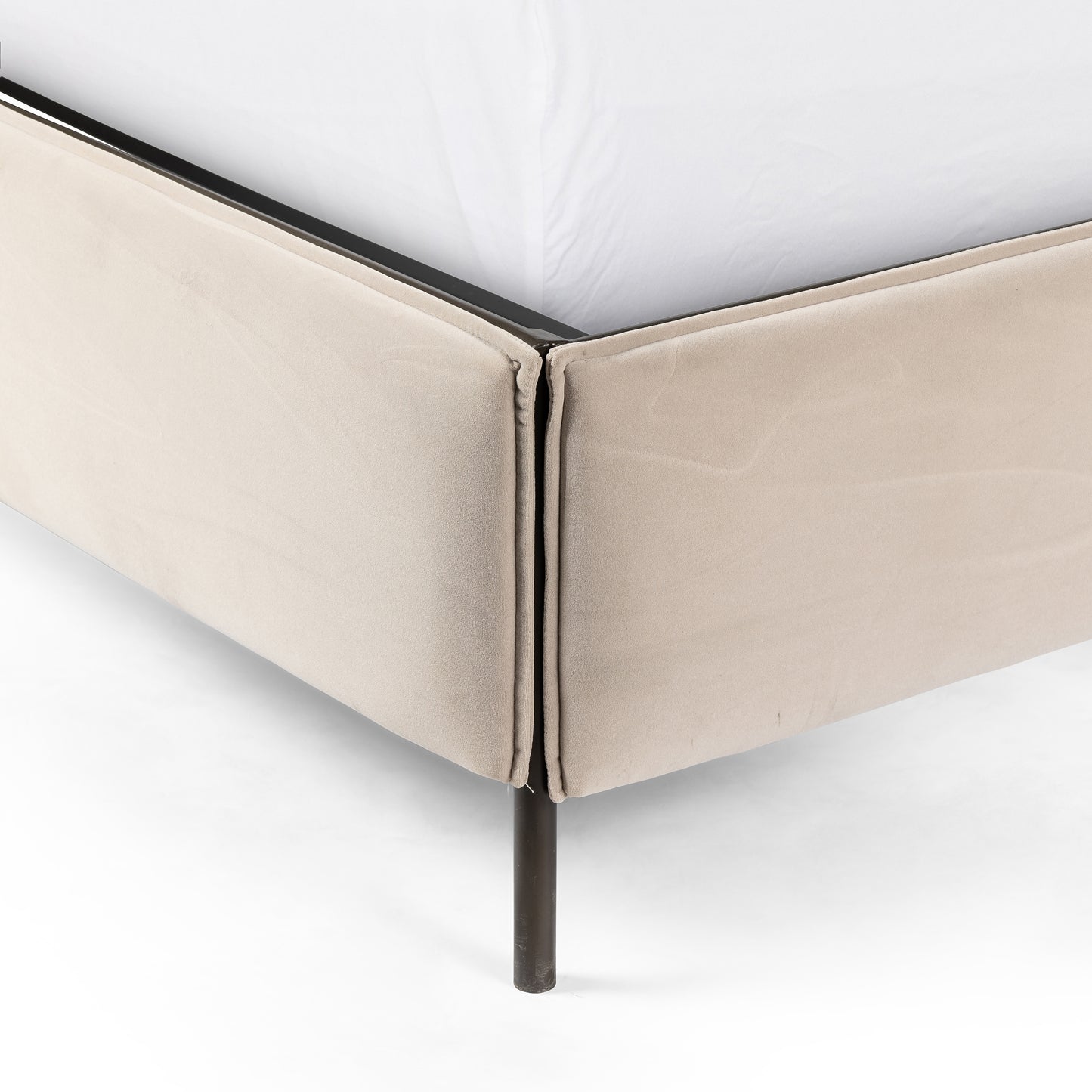 Leigh Bed-Modern Velvet Sand-Queen