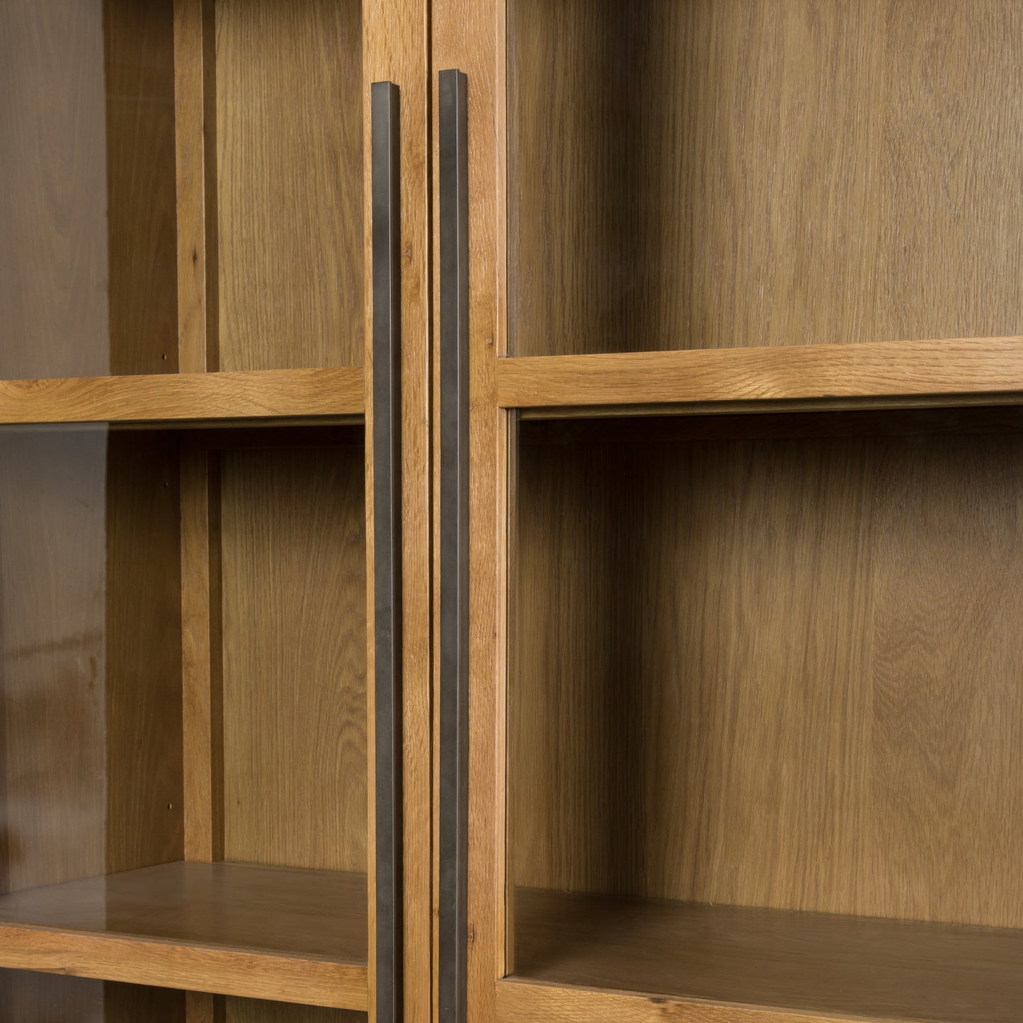 Isaak Cabinet-Smoked Drift Oak