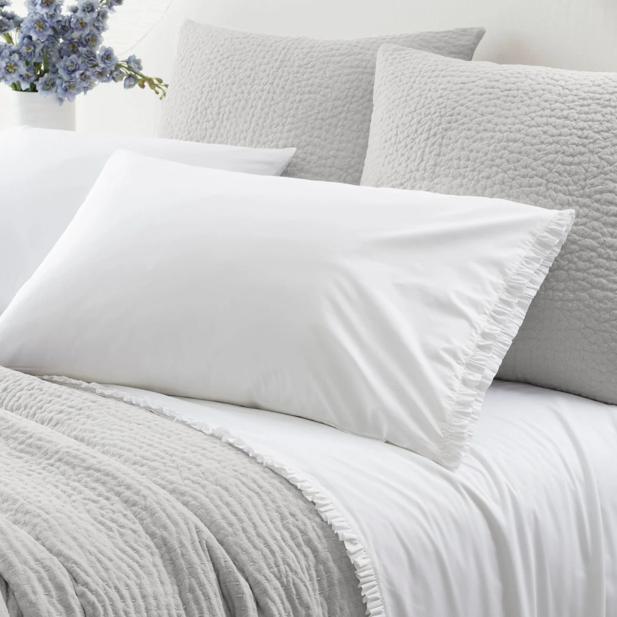 Classic Ruffle White Sheet Set