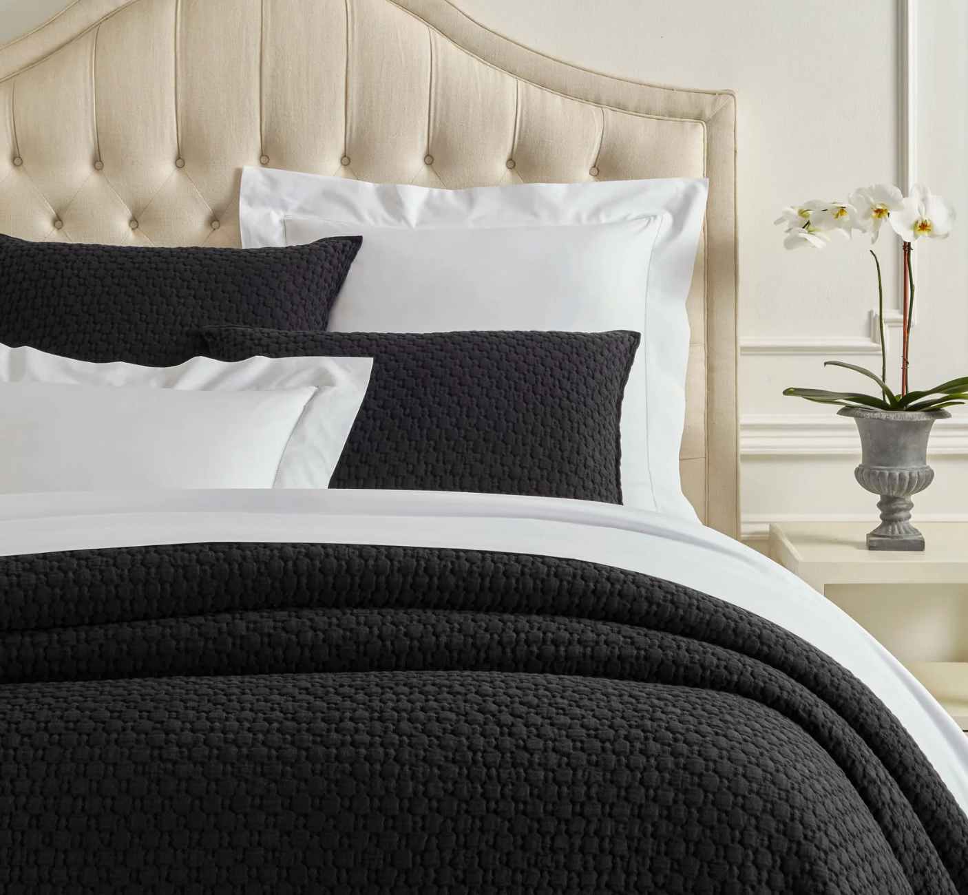 Lodi Matelasse Coverlet