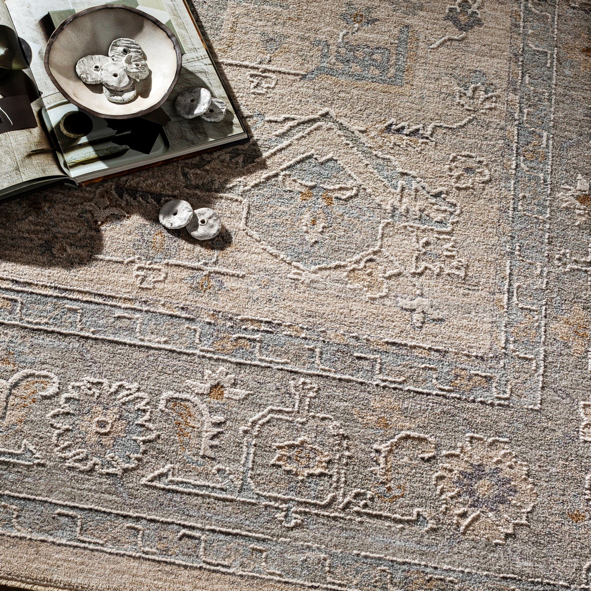 AVT-2302 | Surya Rugs - Astonishing Home Collection